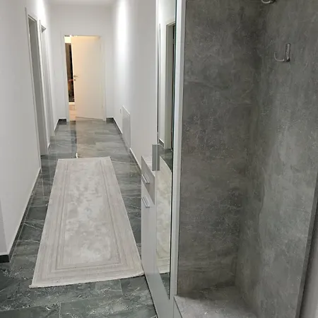 Apartman Sokak *