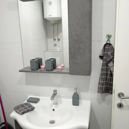 Sokak Apartment