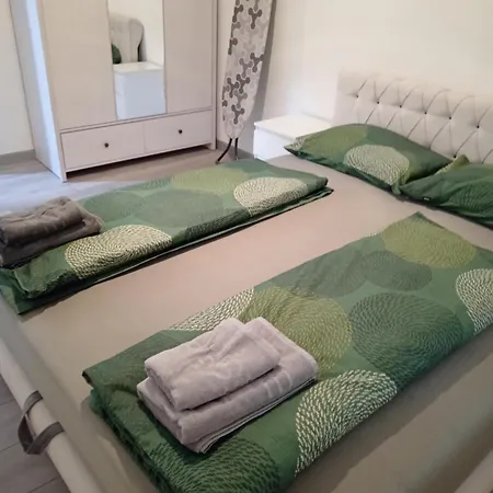 Sokak Apartman *