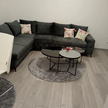 Sokak Apartman *
